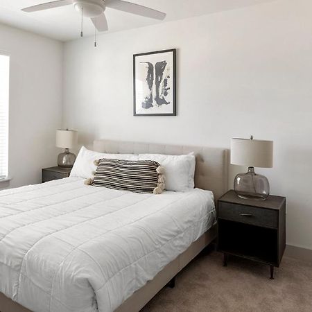 Gallery Apartments By Barsala Huntsville Bagian luar foto